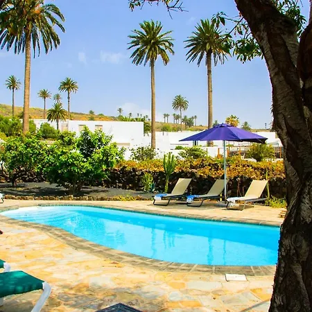 Lola Y Juan Kır Evi *